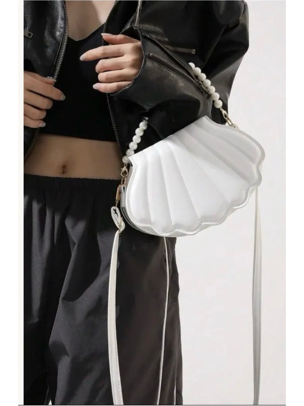 NIB White Shell-Shaped Pearl-Accent Crossbody Bag - Picture 5 of 5